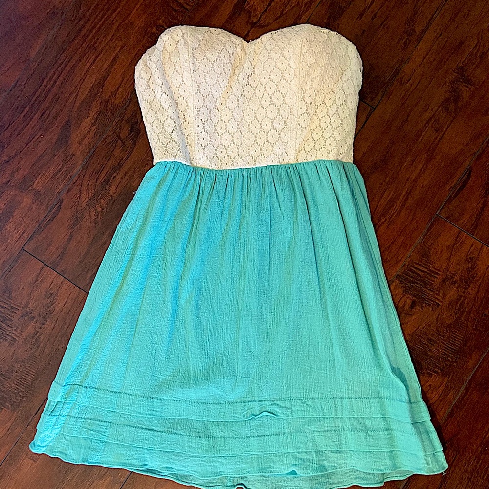 🎉HOST PICK🎉 2/$15 Charlotte Russe Dress